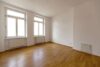 Neu saniert - Großzügige 3-Zimmer-Wohnung mit Balkon im Erfurter Zentrum - Zimmer 1